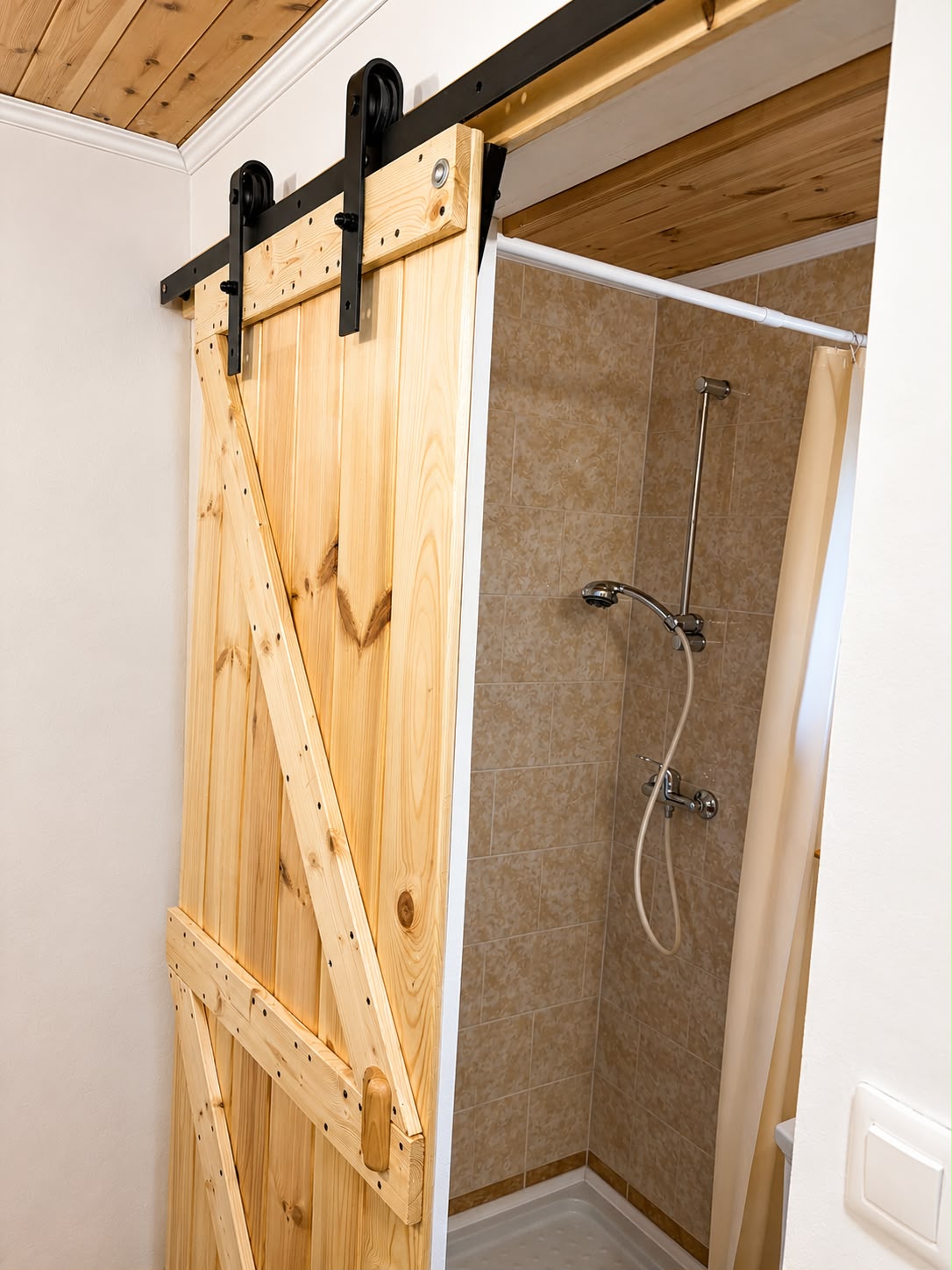 Bathroom shower detail